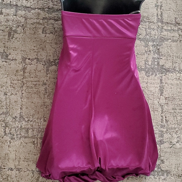 Party Bubble Hem Strapless Dress - Picture 3 of 7
